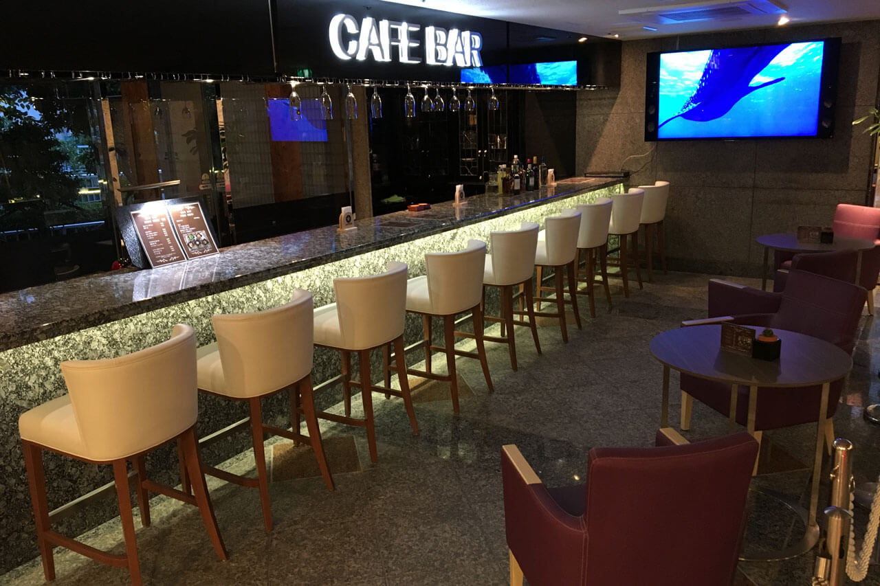 CAFE BAR